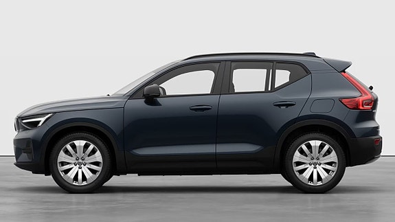 Volvo EX40 2 of 5