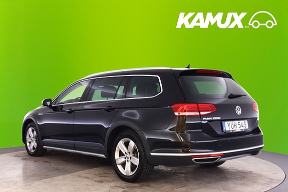 Volkswagen Passat Alltrack 5 of 5