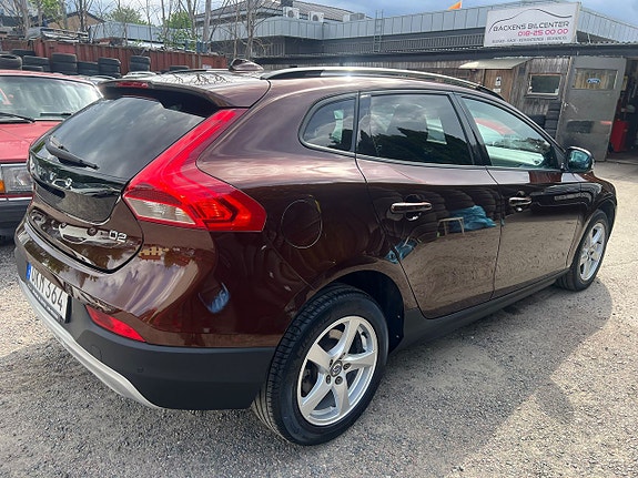 Volvo V40 Cross Country 6 of 10