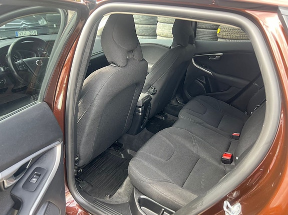 Volvo V40 Cross Country 10 of 10