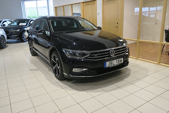 Volkswagen Passat 2 of 5