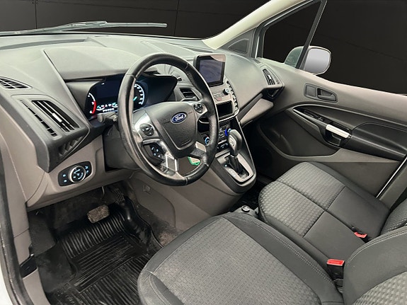 Ford Transit Connect 17 of 30