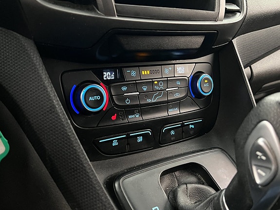 Ford Transit Connect 25 of 30