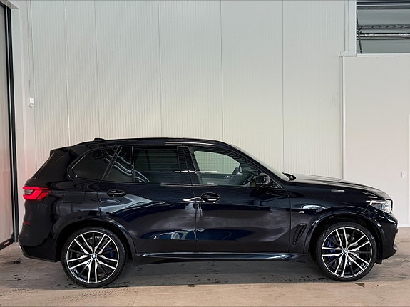 BMW X5 4 of 5