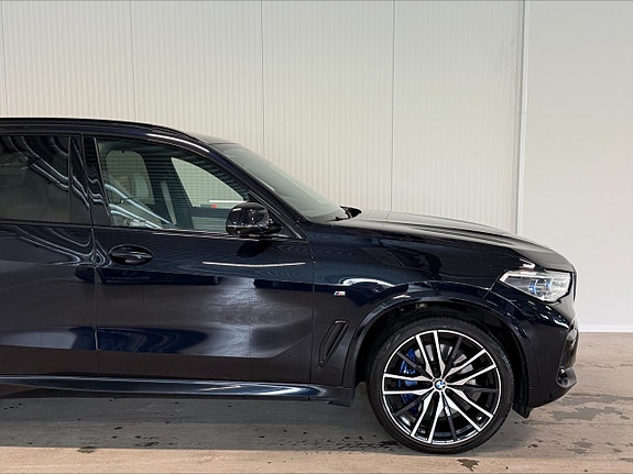 BMW X5 3 of 5