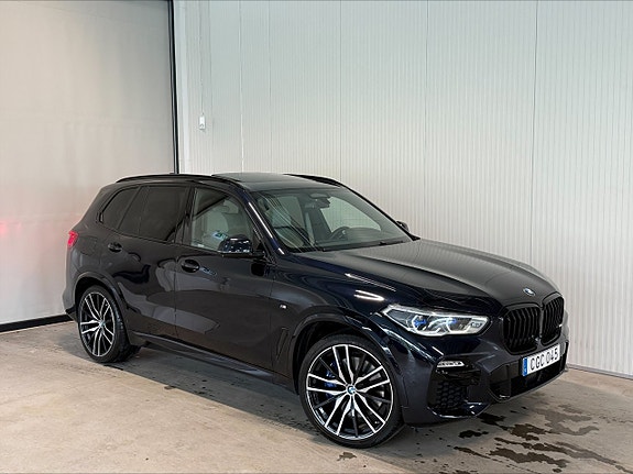 BMW X5 2 of 5
