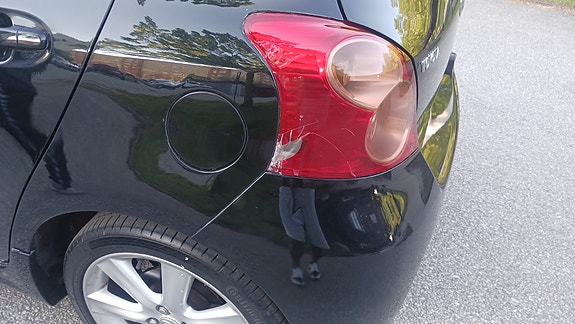 Toyota Yaris 17 of 17