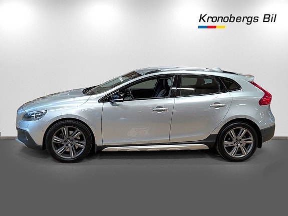 Volvo V40 Cross Country 4 of 5
