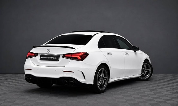 Mercedes-Benz A180 4 of 5