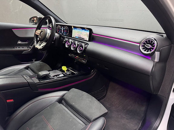 Mercedes-Benz A180 16 of 17