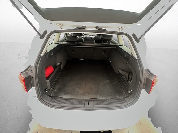 Volkswagen Passat 25 of 29