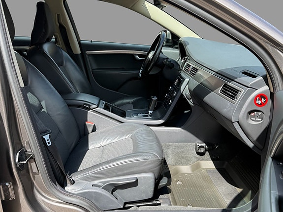 Volvo V70 10 of 15