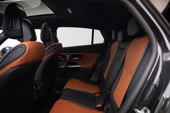 Mercedes-Benz GLC300 de 24 of 25