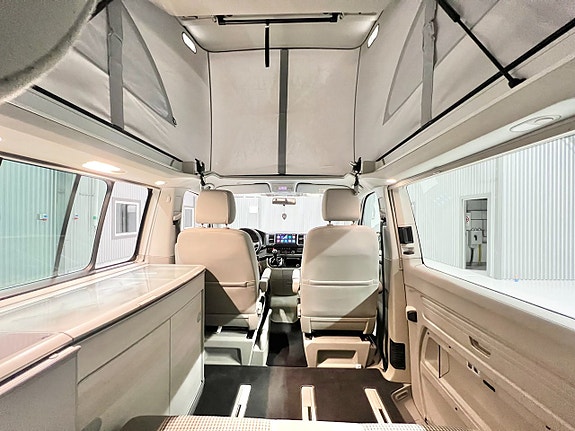 Volkswagen California 26 of 30