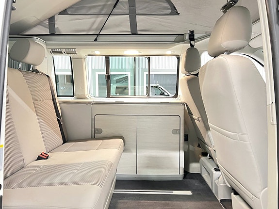 Volkswagen California 22 of 30