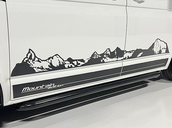 Volkswagen California 8 of 30