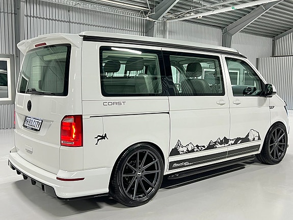 Volkswagen California 10 of 30