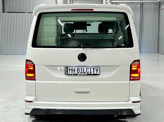 Volkswagen California 13 of 30
