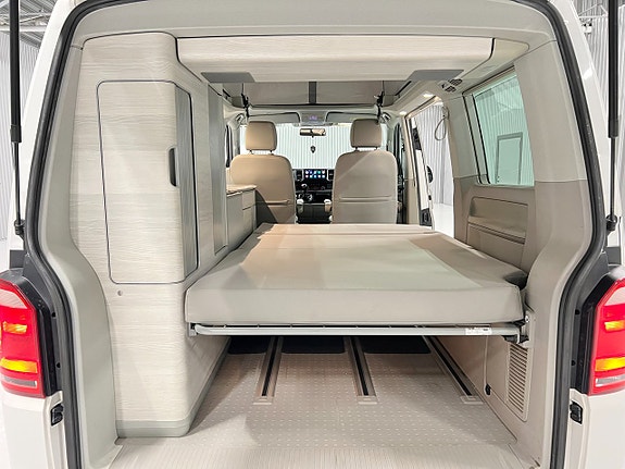 Volkswagen California 27 of 30