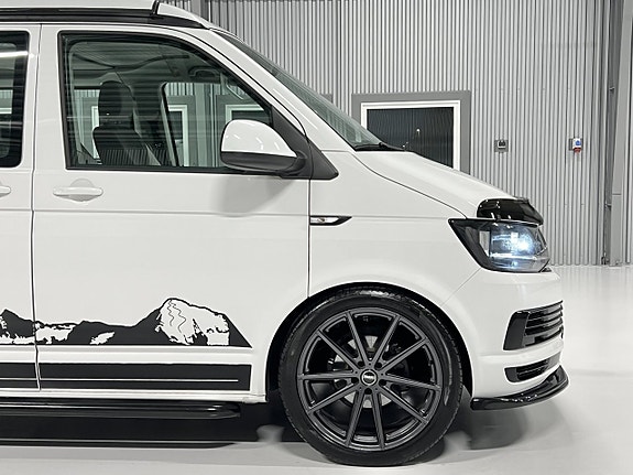 Volkswagen California 7 of 30
