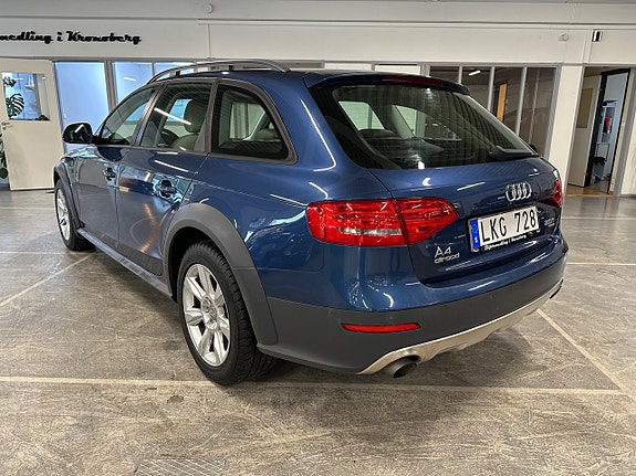 Audi A4 allroad 4 of 5