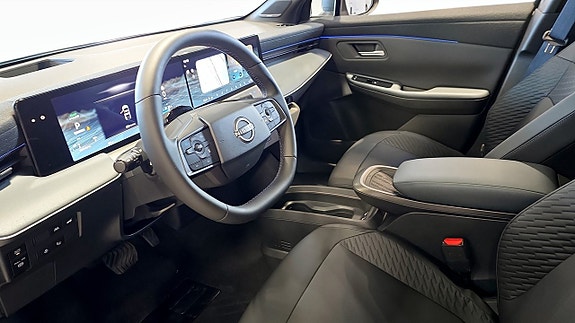 Nissan Leaf 8 of 17