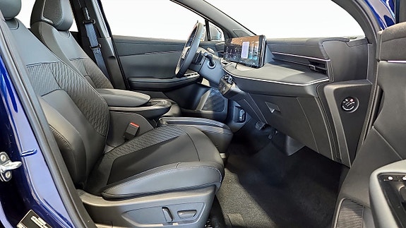 Nissan Leaf 7 of 17