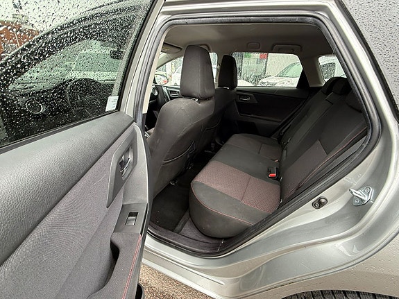 Toyota Auris 11 of 15