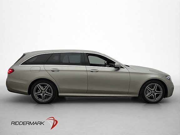 Mercedes-Benz E220 5 of 5