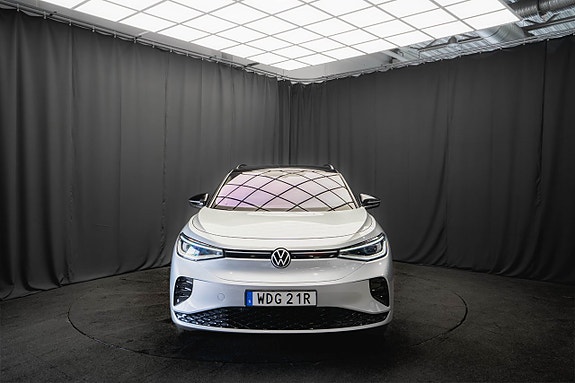 Volkswagen ID.4 GTX 4 of 5