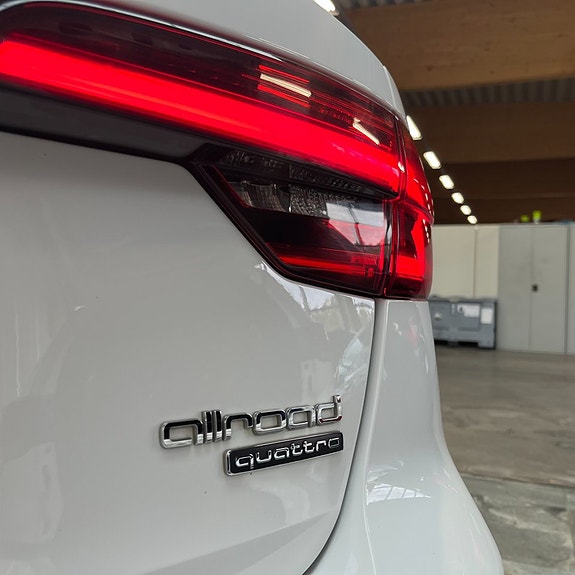 Audi A4 allroad 7 of 13