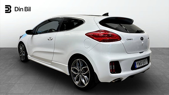 Kia Ceed 3 of 5