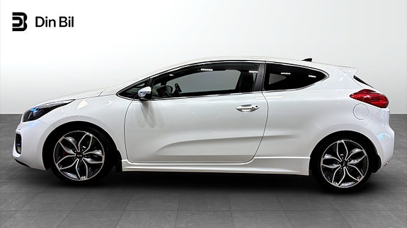 Kia Ceed 2 of 5