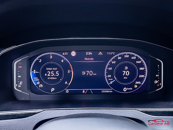 Volkswagen Passat Alltrack 20 of 29