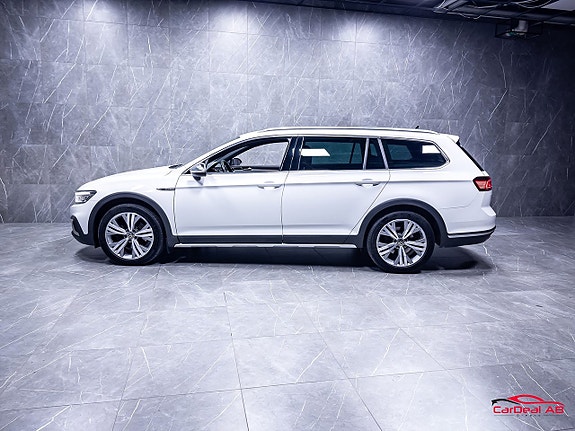 Volkswagen Passat Alltrack 4 of 5