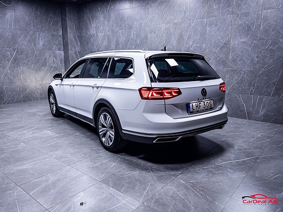 Volkswagen Passat Alltrack 5 of 5