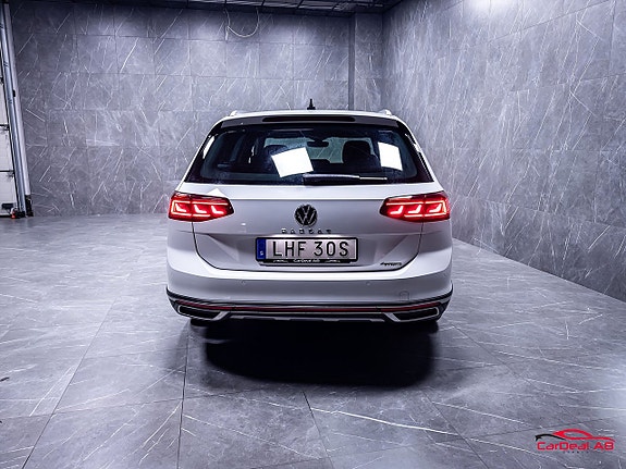 Volkswagen Passat Alltrack 6 of 29