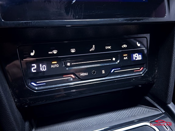 Volkswagen Passat Alltrack 27 of 29
