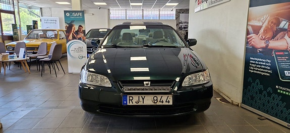 Honda Accord 2 of 5