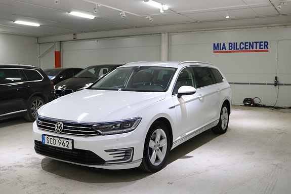 Volkswagen Passat 3 of 5