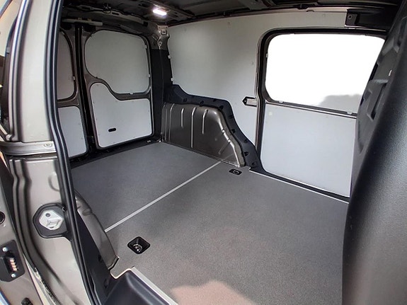 Volkswagen Caddy Maxi 7 of 8