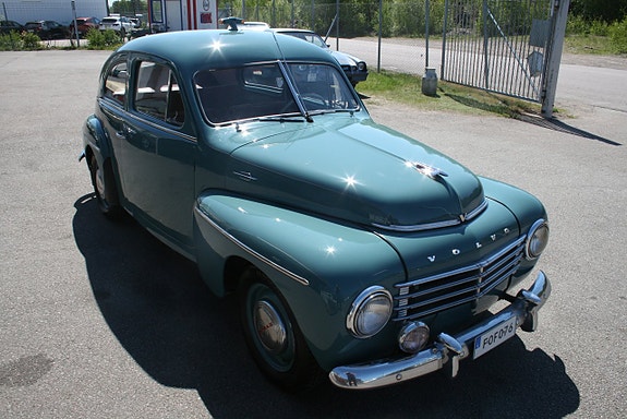 Volvo PV 2 of 24