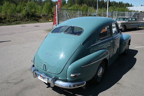 Volvo PV 3 of 24