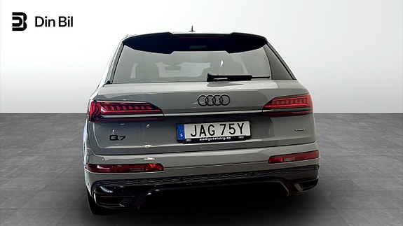 Audi Q7 5 of 5