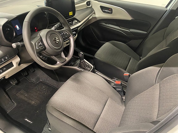 Suzuki Swift 8 of 18