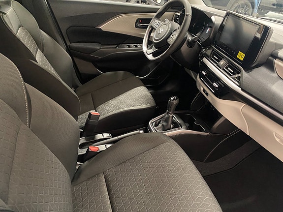 Suzuki Swift 16 of 18
