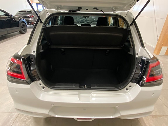Suzuki Swift 18 of 18