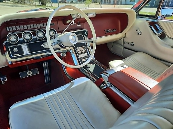 Ford Thunderbird 12 of 27