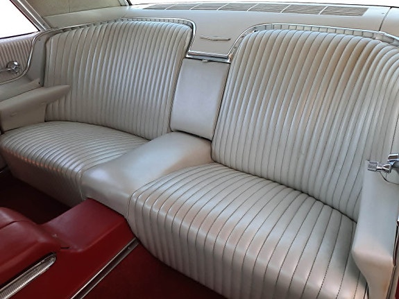 Ford Thunderbird 17 of 27