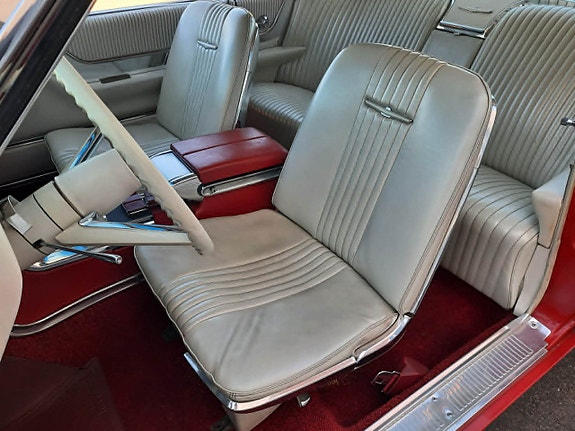 Ford Thunderbird 19 of 27